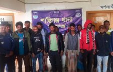 শান্তিগঞ্জে পুলিশের এক রাতের অভিযানে ১২ জুয়ারীসহ গ্রেফতার ১৬