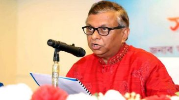 জিন্দাবাজার জেন্টস গ্যালারীতে তালা দিলেন মেয়র আরিফ