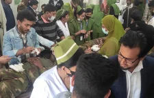নড়াইলে সড়ক দুর্ঘটনায় সেনাবাহিনীর ১৩ সদস্য আহত