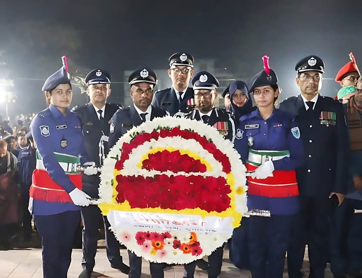 মহান শহীদ দিবস ও আন্তর্জাতিক মাতৃভাষা দিবসে সুনামগঞ্জ জেলা পুলিশের শ্রদ্ধাঞ্জলি