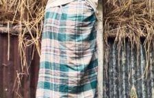 দোয়ারাবাজারের পল্লীতে গ*লায় ফাঁ*স লাগিয় এক বৃদ্ধের আ*ত্ম হ*ত্যা
