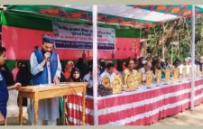 আলমপুর সরকারি প্রাথমিক বিদ্যালয়ে পুরস্কার বিতরণী ও প্রবাসীদের সংবর্ধনা প্রদান