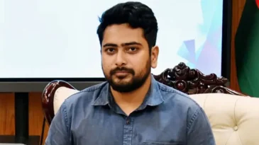 তথ্য উপদেষ্টা নাহিদ ইসলাম পদত্যাগ করেছেন