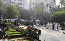 পিলখানা দিবসে বনানী কবরস্থানে স্বরাষ্ট্র উপদেষ্টাসহ তিন বাহিনীর শ্রদ্ধা নিবেদন
