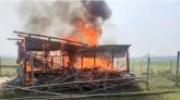 দিরাই ও শাল্লায় অবস্থিত সতোয় জলমহালটি লুটপাঠ করতে কয়েক হাজার মানুষের আগমন,প্রশাসনের সামনে দুটি খলায় আগুন