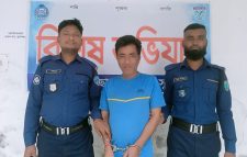 ছাতকে পুলিশের অভিযানে স্বে চ্ছা সেবক লীগ নেতা রঞ্জন গ্রে*ফতার