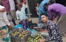 জগন্নাথপুরে ক্ষিড়া বিক্রি জমজমাট, যদিও বেশী দাম