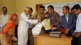 ছাতক সদর ইউনিয়নের হত-দরিদ্র পরিবারের মাঝে সরকারি চাল বিতরণ