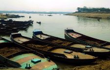 জব্দের এক সপ্তাহ পর পাটলাই নদীতে খনিজ বালি চুরিতে জড়িত ২৬ জনের নামে মামলা!