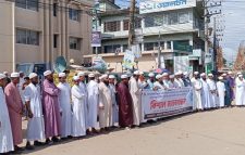 জগন্নাথপুরে মাদরাসার মুহতামীমের ওপর হামলায় জড়িতদের গ্রেফতারের দাবিতে জমিয়তের মানববন্ধন