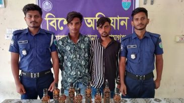 দোয়ারাবাজারে থানা পুলিশের অভিযানে ভারতীয় মদ সহ মাদক ব্যাবসায়ী আটক ২