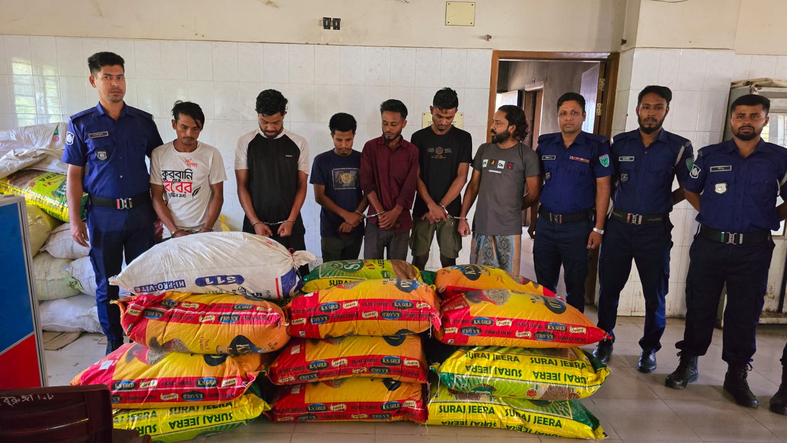 ওসমানীনগরে দুর্ধর্ষ ডাকাতি, লুট হওয়া মালসহ আটক ৬